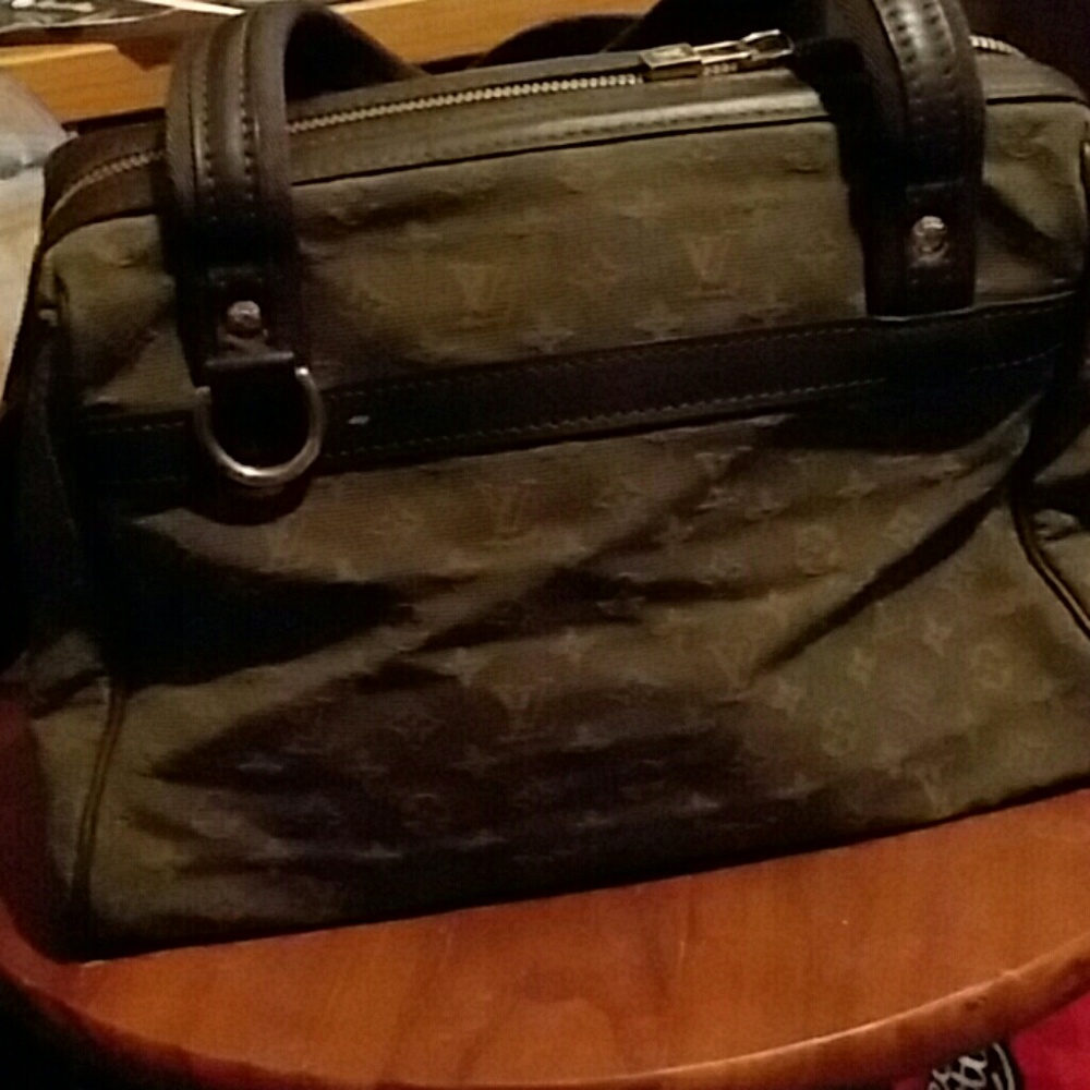 700 - Picture 3 of 3